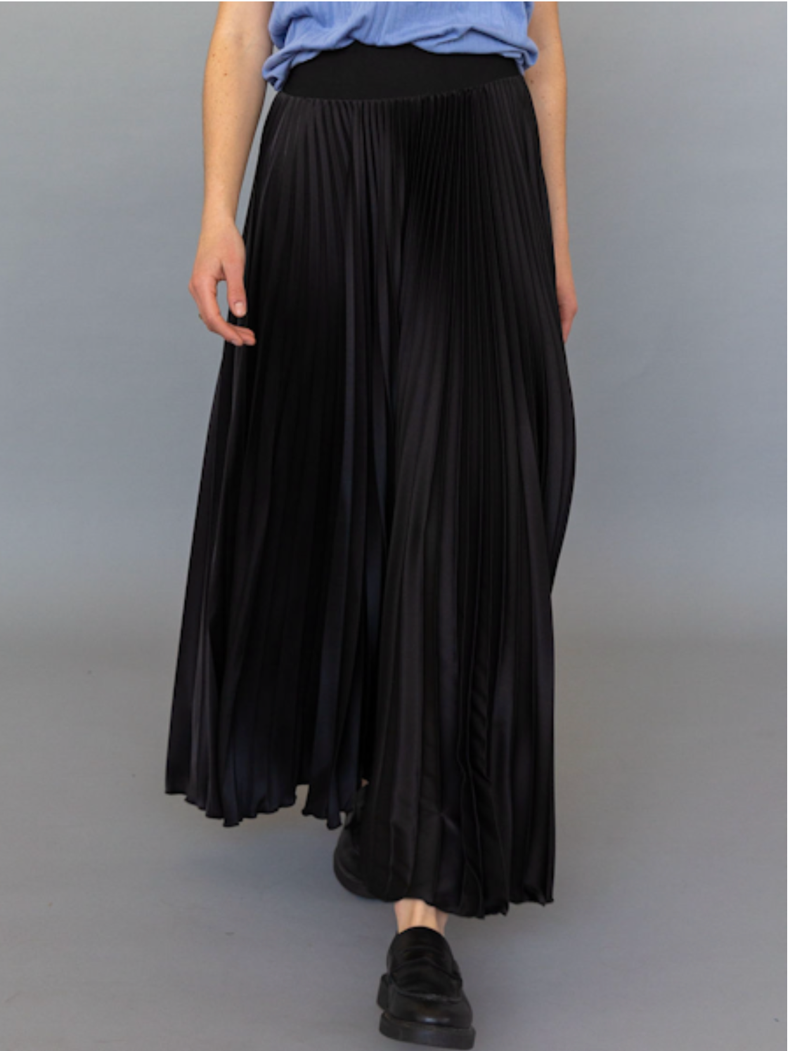 SATIN MIDI SKIRT