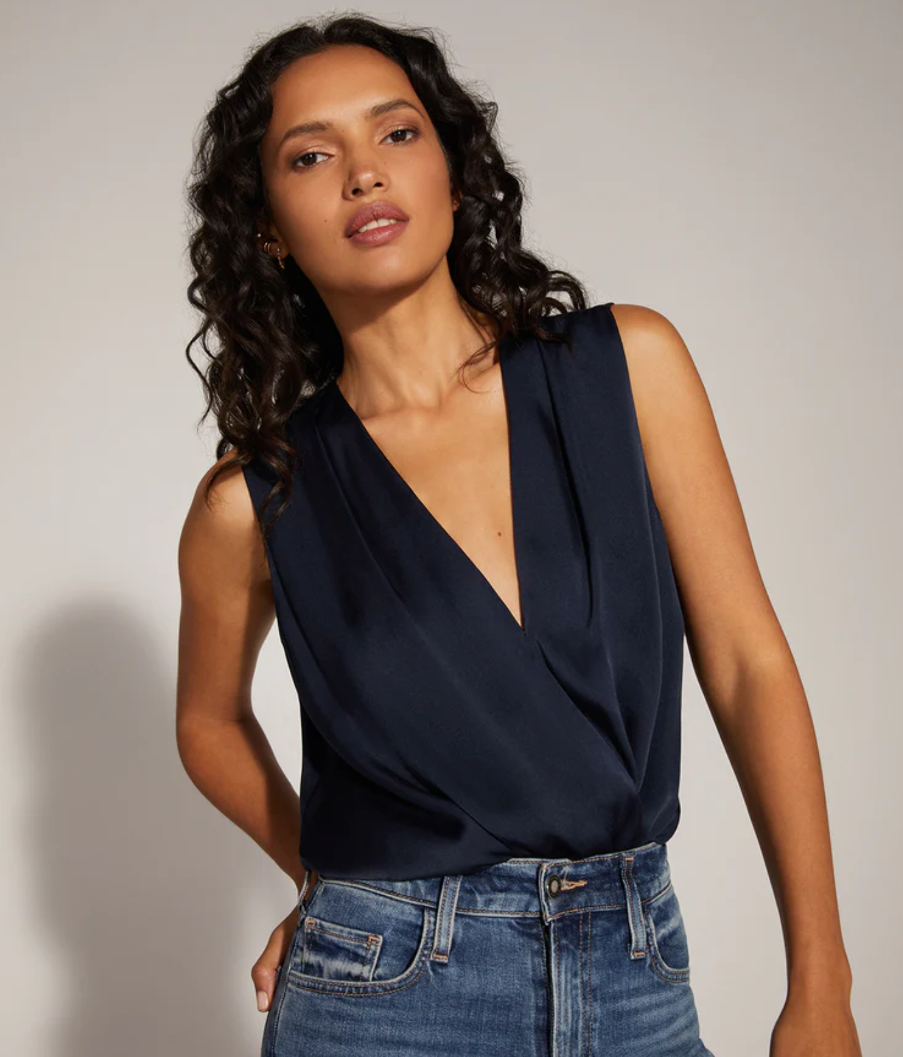 SLEEVELESS DATE BLOUSE