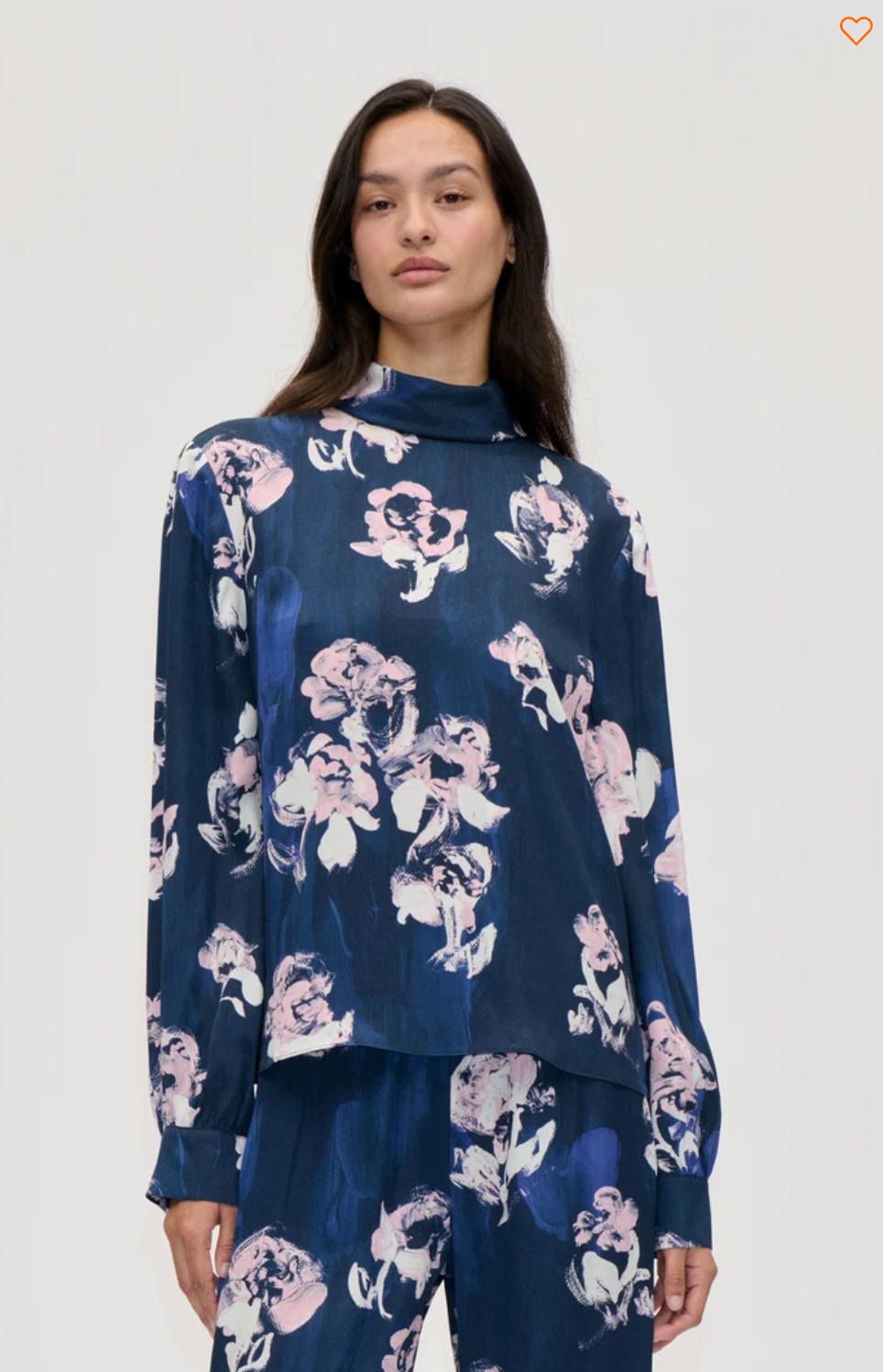 BACK TIE BLOUSE
