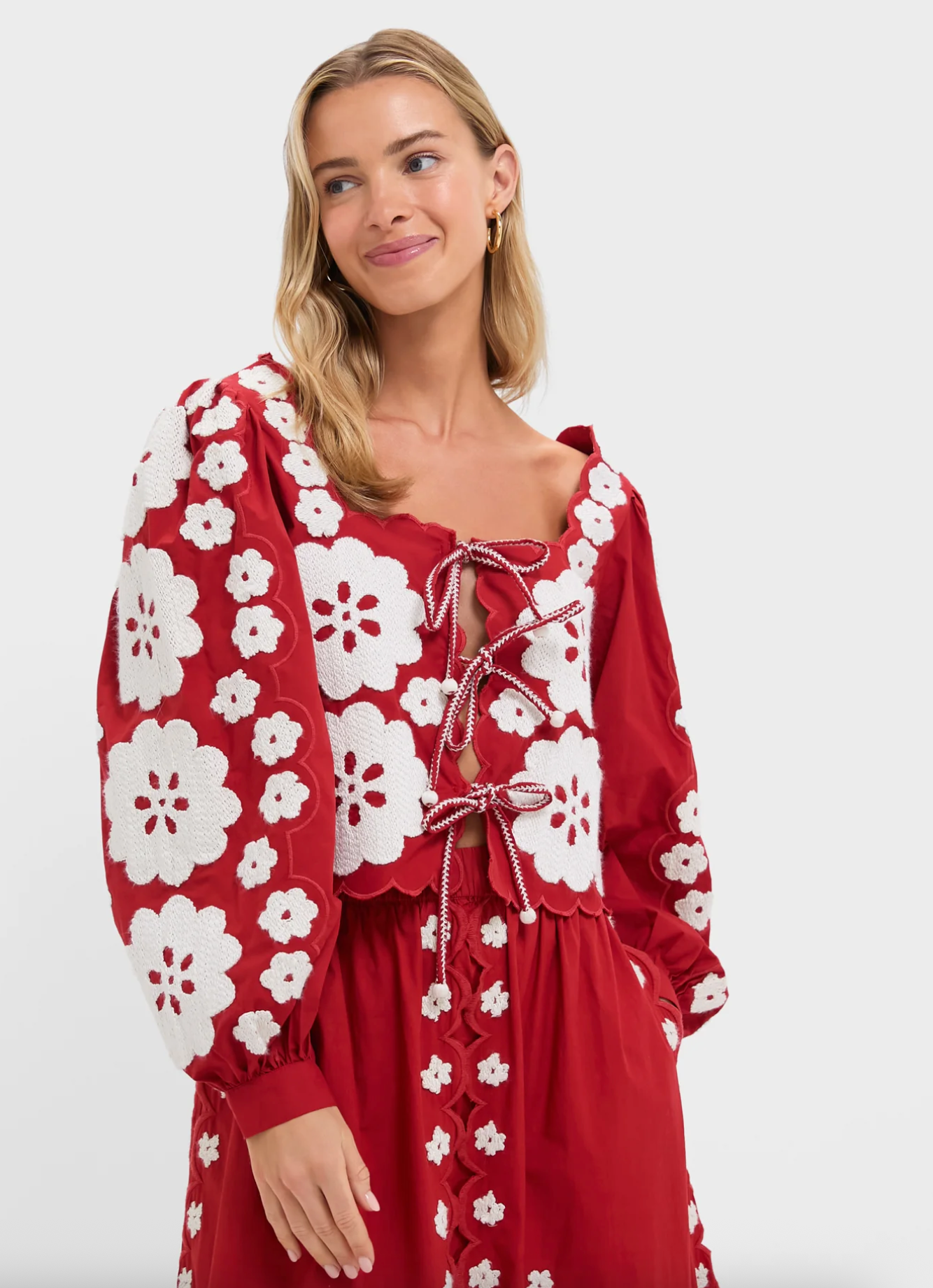 CATRINE APPLIQUE TOP