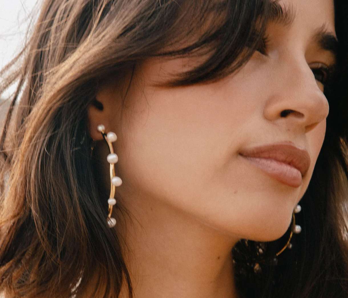 ISLA PEARL HOOP