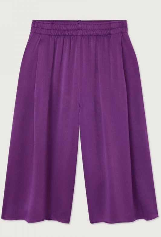 MID LENGTH SHORTS